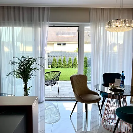 Luxor 24h Parking Airport Pyrzowice Katowice * Bobrowniki (Bedzin)