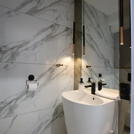 Luxor - Airport Katowice-pyrzowice Bobrowniki (Bedzin)