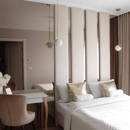 Apartament Luxor Z Ogrodem Airport Pyrzowice * Bobrowniki (Bedzin)