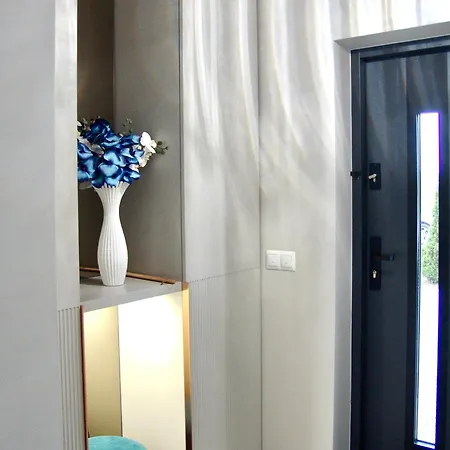 Luxor 24h Parking Airport Pyrzowice Katowice Apartament *
