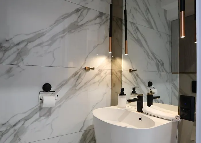 Luxor - Airport Katowice-pyrzowice Bobrowniki (Bedzin)